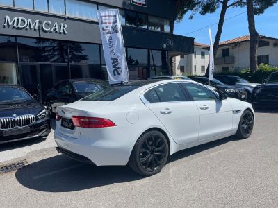 Jaguar XE 2.0 D Turbo 180CV aut. Prestige